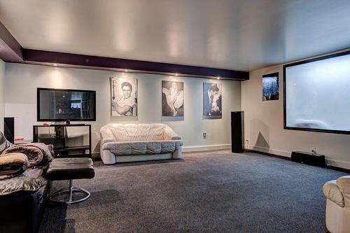 Cinéma maison - 514 Rue Notre-Dame E., Thetford Mines, QC - Indoor