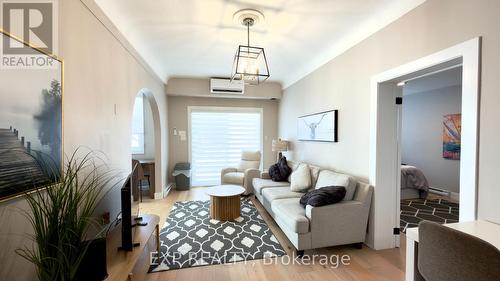 1515 Dufferin Street, Whitby, ON - Indoor