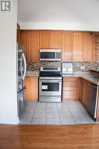 37 Calm Waters Crescent, Brampton, ON - Indoor Photo Showing Kitchen With Stainless Steel Kitchen