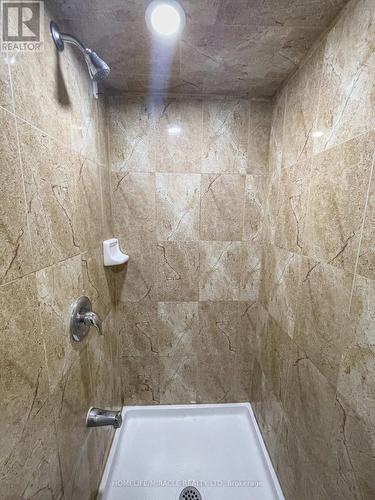 37 Calm Waters Crescent, Brampton, ON - Indoor Photo Showing Bathroom