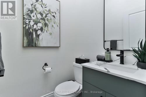17 Bellefond Street, Vaughan, ON - Indoor Photo Showing Bathroom