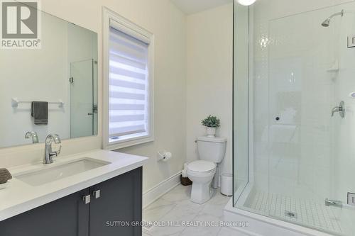 17 Bellefond Street, Vaughan, ON - Indoor Photo Showing Bathroom