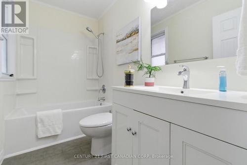 59 Cliftonvale Avenue, London South (South E), ON - Indoor Photo Showing Bathroom