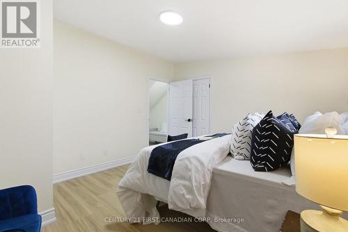 59 Cliftonvale Avenue, London South (South E), ON - Indoor