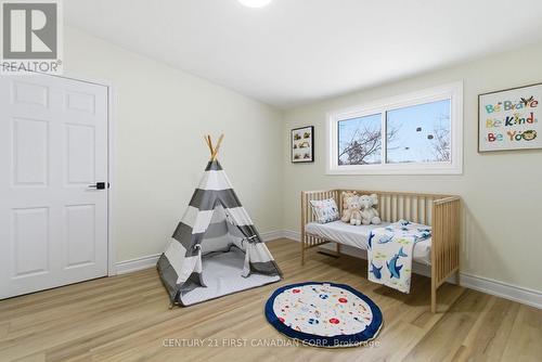 59 Cliftonvale Avenue, London South (South E), ON - Indoor