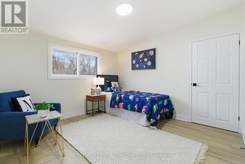 59 Cliftonvale Avenue, London South (South E), ON - Indoor Photo Showing Bedroom