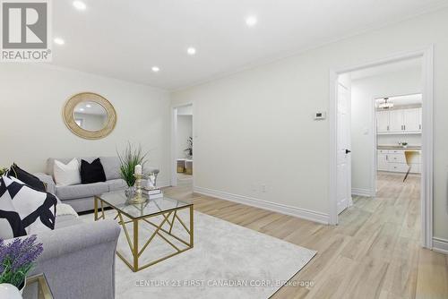 59 Cliftonvale Avenue, London South (South E), ON - Indoor Photo Showing Living Room