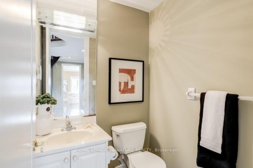 140 Boake Trail, Richmond Hill, ON - Indoor Photo Showing Bathroom