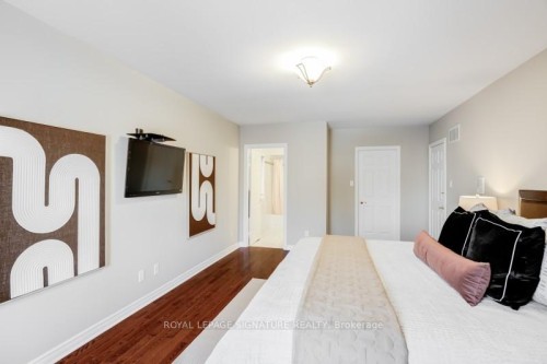 140 Boake Trail, Richmond Hill, ON - Indoor Photo Showing Bedroom