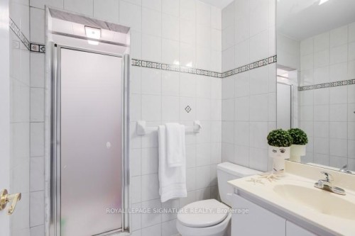 140 Boake Trail, Richmond Hill, ON - Indoor Photo Showing Bathroom