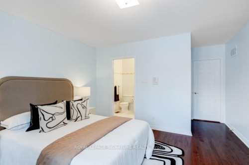 140 Boake Trail, Richmond Hill, ON - Indoor Photo Showing Bedroom