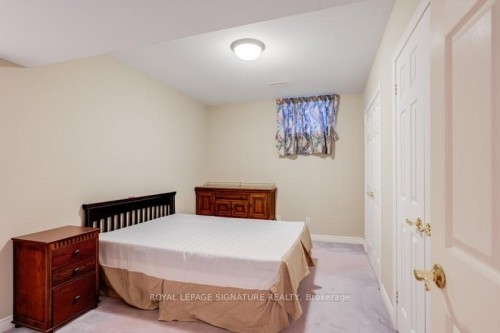 140 Boake Trail, Richmond Hill, ON - Indoor Photo Showing Bedroom