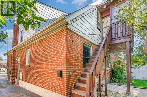 28 Lynvalley Crescent, Toronto, ON - Outdoor