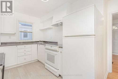 28 Lynvalley Crescent, Toronto, ON - Indoor Photo Showing Kitchen