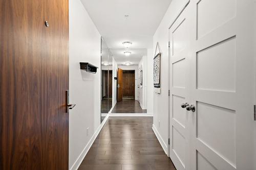 Hall d'entrée/Vestibule - 803-299 Rue De La Rotonde, Montréal (Verdun/Île-Des-Soeurs), QC - Indoor Photo Showing Other Room