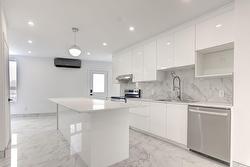 4 Av. Boyer  Montréal (Lachine), QC H8R 1E4