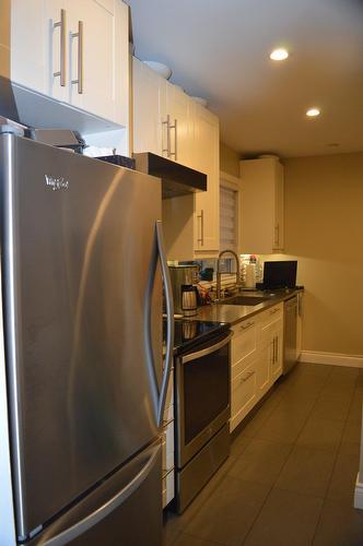 Cuisine - 2332  - 2334 Ch. De Dunkirk, Mont-Royal, QC - Indoor Photo Showing Kitchen