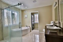 Salle de bains attenante à la CCP - 