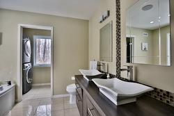 Salle de bains attenante à la CCP - 