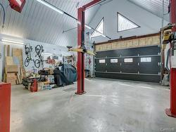 Garage - 