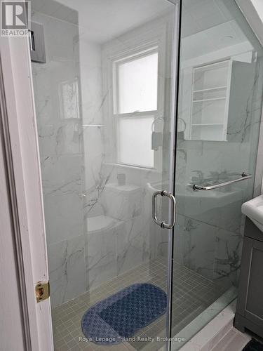 764 Dundas Street, Woodstock (Woodstock - South), ON - Indoor Photo Showing Bathroom