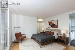 402 - 485 HURON STREET  Toronto, ON M5R 2R5