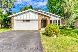 2281 DEVON ROAD  Oakville, ON L6J 5R2