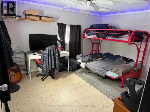 510 South Horn Lake Road, Armour, ON - Indoor Photo Showing Bedroom