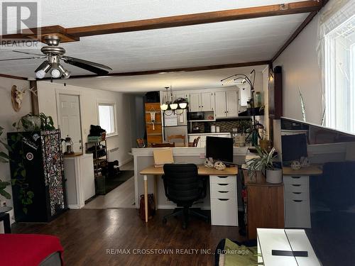 510 South Horn Lake Road, Armour, ON - Indoor