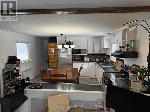510 South Horn Lake Road, Armour, ON - Indoor Photo Showing Kitchen With Double Sink