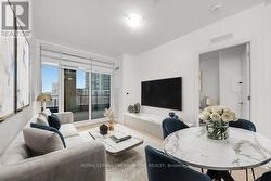 306 - 30 ELM DRIVE W  Mississauga, ON L5A 4C3