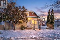 222 Lillooet STREET W  Moose Jaw, SK S6H 4Y9