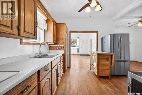 222 Lillooet Street W, Moose Jaw, SK - Indoor Photo Showing Kitchen With Double Sink