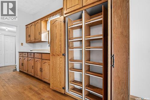 222 Lillooet Street W, Moose Jaw, SK - Indoor