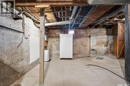 222 Lillooet Street W, Moose Jaw, SK - Indoor Photo Showing Basement