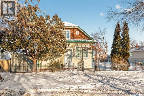 222 Lillooet Street W, Moose Jaw, SK - Outdoor