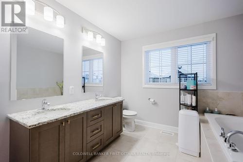 En-Suite Washroom - 896 Sendero Way, Ottawa, ON - Indoor Photo Showing Bathroom