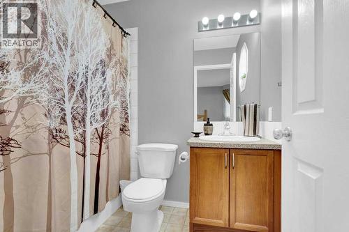 241 Covemeadow Road Ne, Calgary, AB - Indoor Photo Showing Bathroom