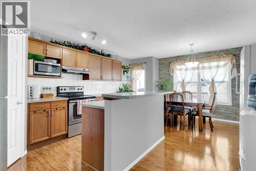 241 Covemeadow Road Ne, Calgary, AB - Indoor Photo Showing Kitchen