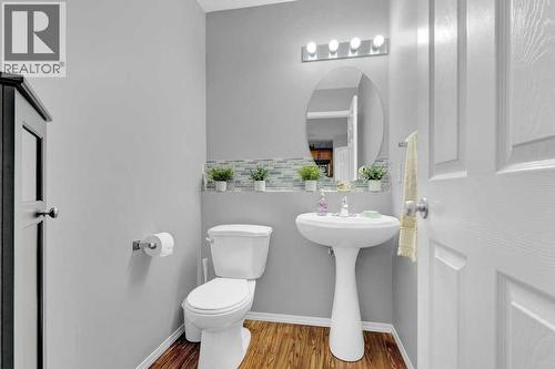 241 Covemeadow Road Ne, Calgary, AB - Indoor Photo Showing Bathroom