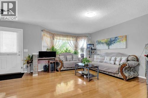 241 Covemeadow Road Ne, Calgary, AB - Indoor Photo Showing Living Room