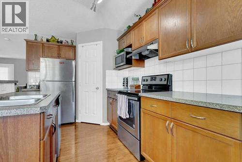 241 Covemeadow Road Ne, Calgary, AB - Indoor Photo Showing Kitchen
