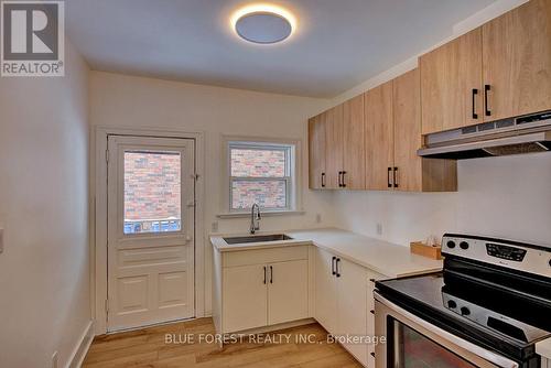 22 Cross Street, Chatham-Kent (Chatham), ON - Indoor Photo Showing Kitchen