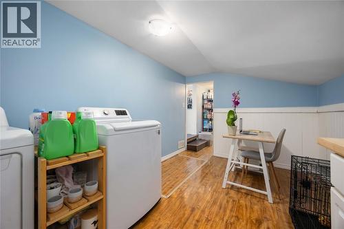377 Shepherd Street, Sarnia, ON - Indoor Photo Showing Laundry Room