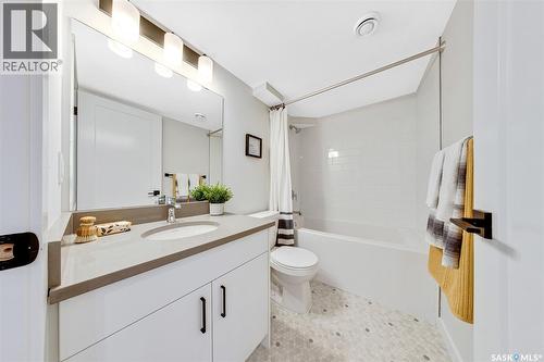 230 Leskiw Lane, Saskatoon, SK - Indoor Photo Showing Bathroom