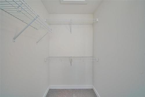 120 Meadowlands Drive, West St Paul, MB - Indoor With Storage