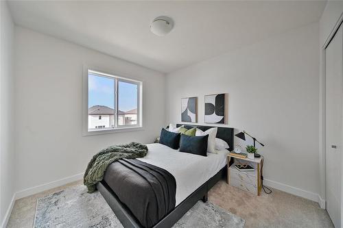 120 Meadowlands Drive, West St Paul, MB - Indoor Photo Showing Bedroom