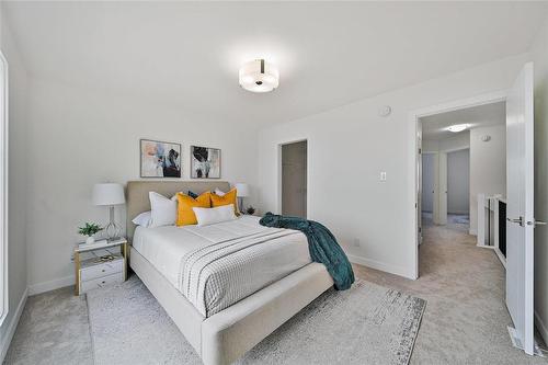 120 Meadowlands Drive, West St Paul, MB - Indoor Photo Showing Bedroom