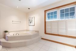 Ensuite bathroom - 