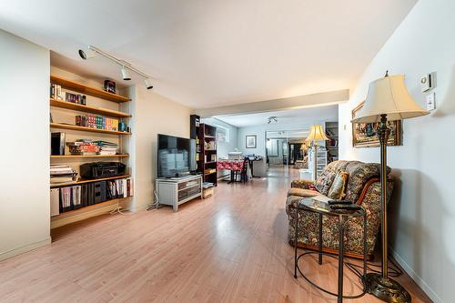 Salle familiale - 110 Rue Martel, Chambly, QC - Indoor